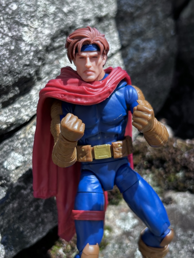 Hasbro Age of Apocalypse Gambit Figure with Fists Up