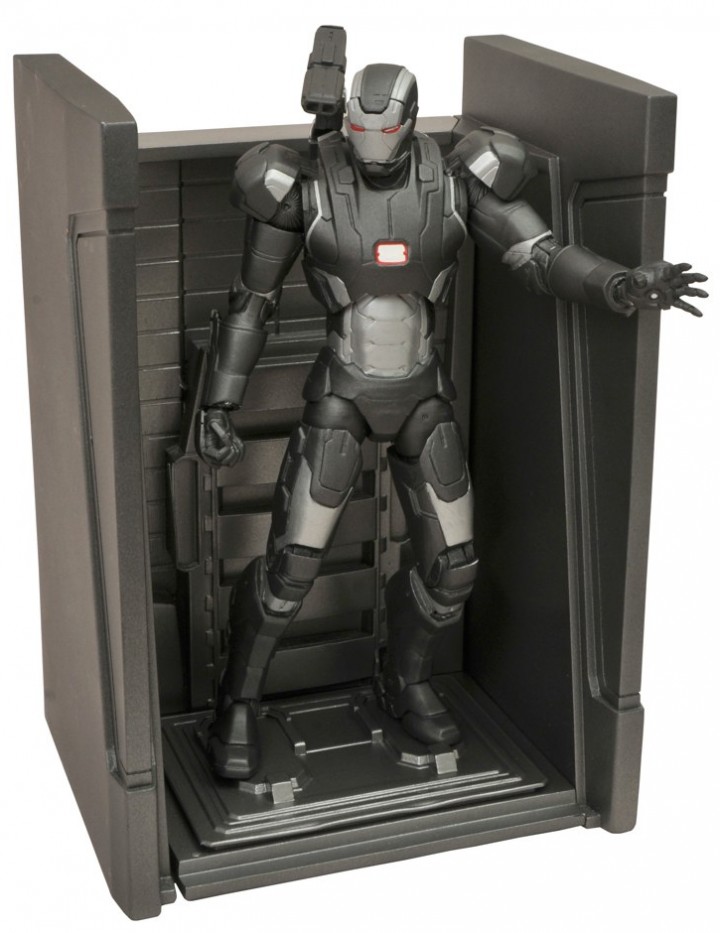Marvel Select Iron Man 3 War Machine Figure with Hall of Armor Base