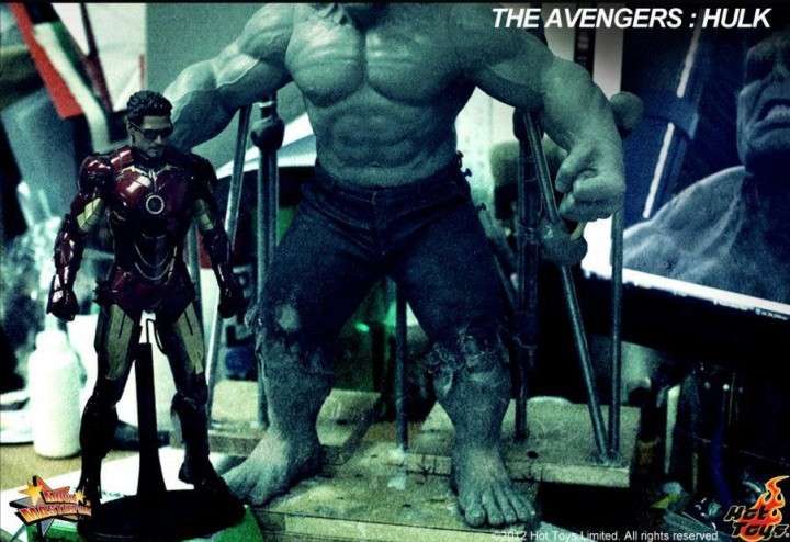 The Hulk Hot Toys Avengers Sixth-Scale Figure Size Comparison