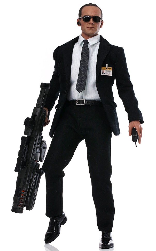 HOT TOYS 1/6 MARVEL AVENGERS MMS189 AGENT PHIL COULSON COLLECTIBLE