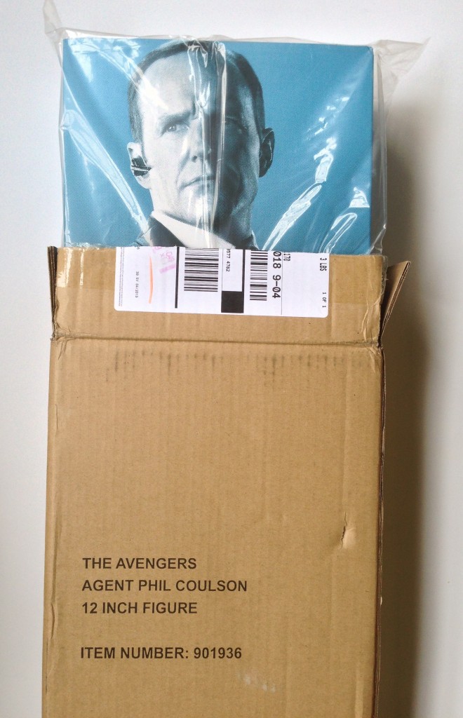 Avengers Hot Toys Agent Phil Coulson Unboxing