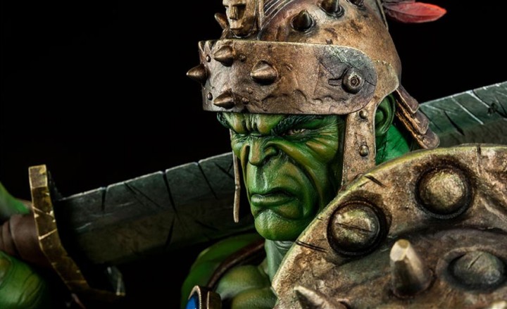 Close-Up of Head on Sideshow Collectibles Gladiator Hulk Statue
