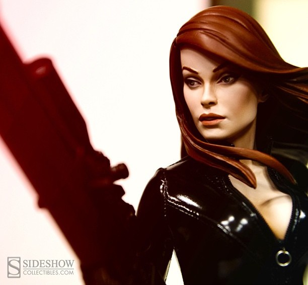 Sideshow Black Widow Premium Format Figure Statue Preview Photo SDCC 2013