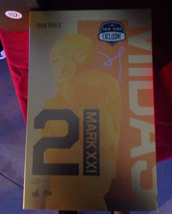 Hot Toys Exclusive Mark 21 Iron Man Midas Figure Box