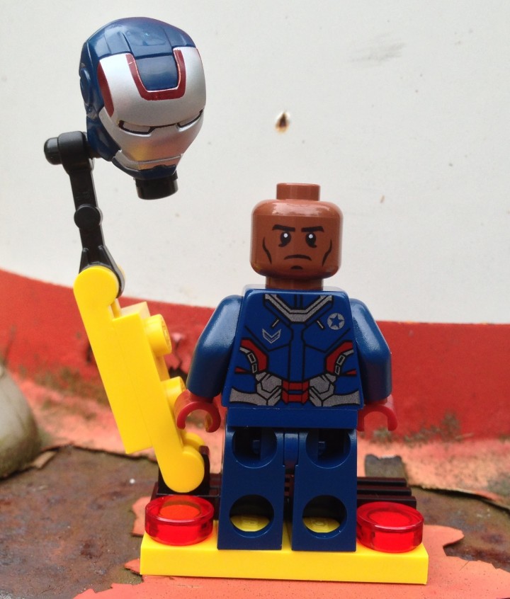 Back of 30168 LEGO Iron Patriot Minifigure