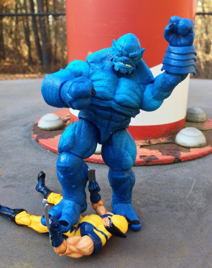 Marvel Universe A-Bomb Figure Crushes Wolverine Figure