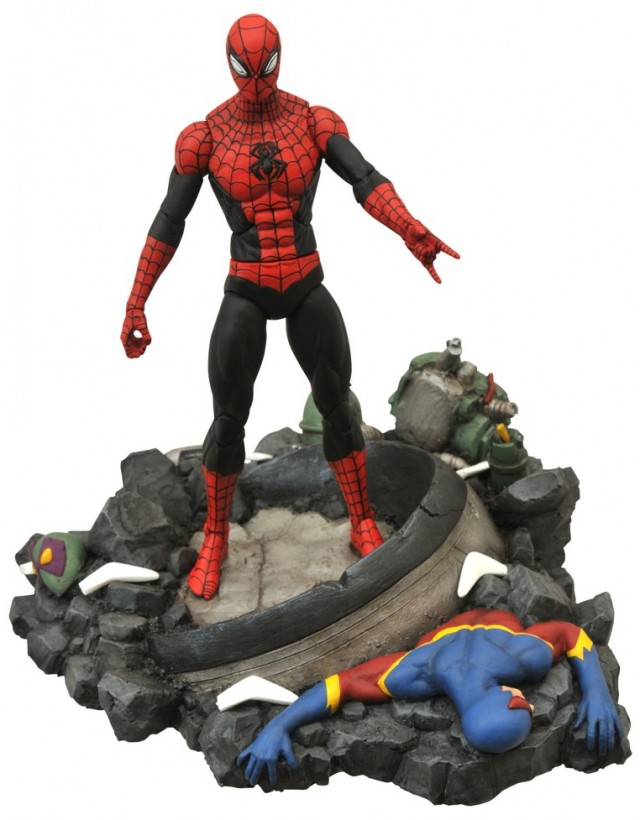 Marvel Select Superior Spider-Man Figure on Base with Beetle and Speed Demon
