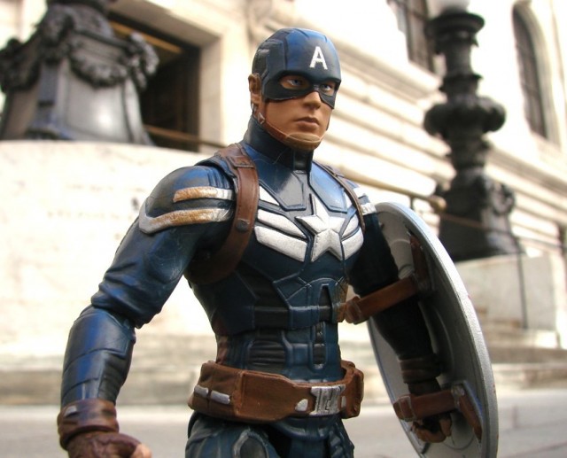 Marvel Select Disney Store Unmasked Captain America Figure with Masked Head