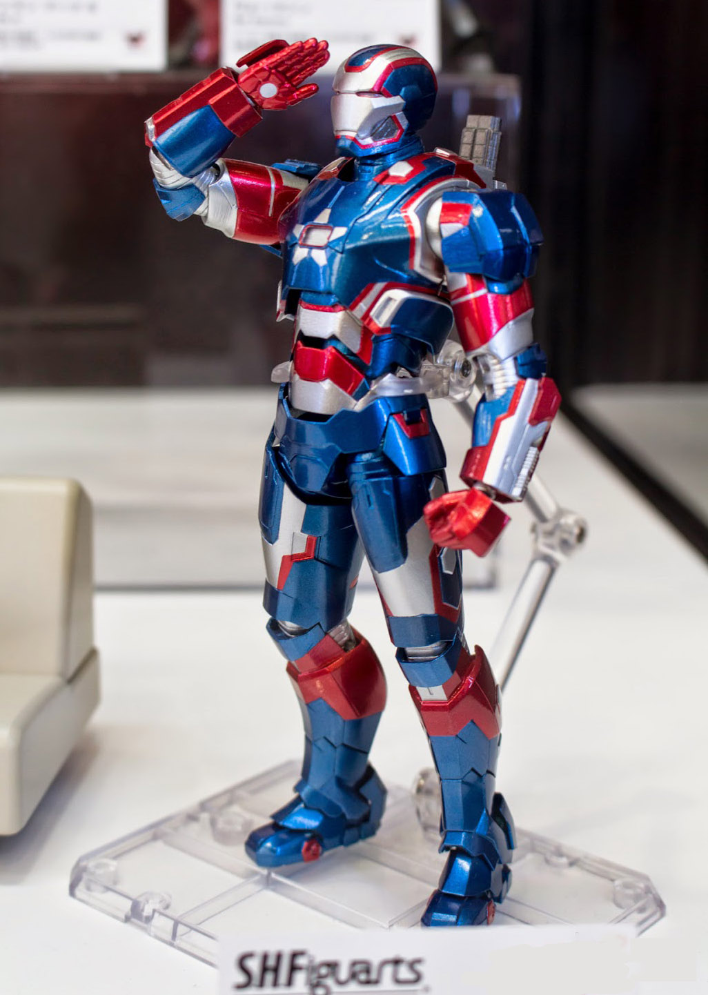 Iron Patriot NUOVO NEW BOX DAMAGE Bandai S.H Figuarts Iron Man 3