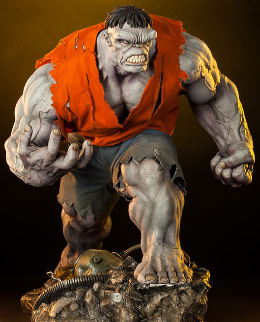 Sideshow Exclusive Grey Hulk Premium Format Figure with Orange Shirt