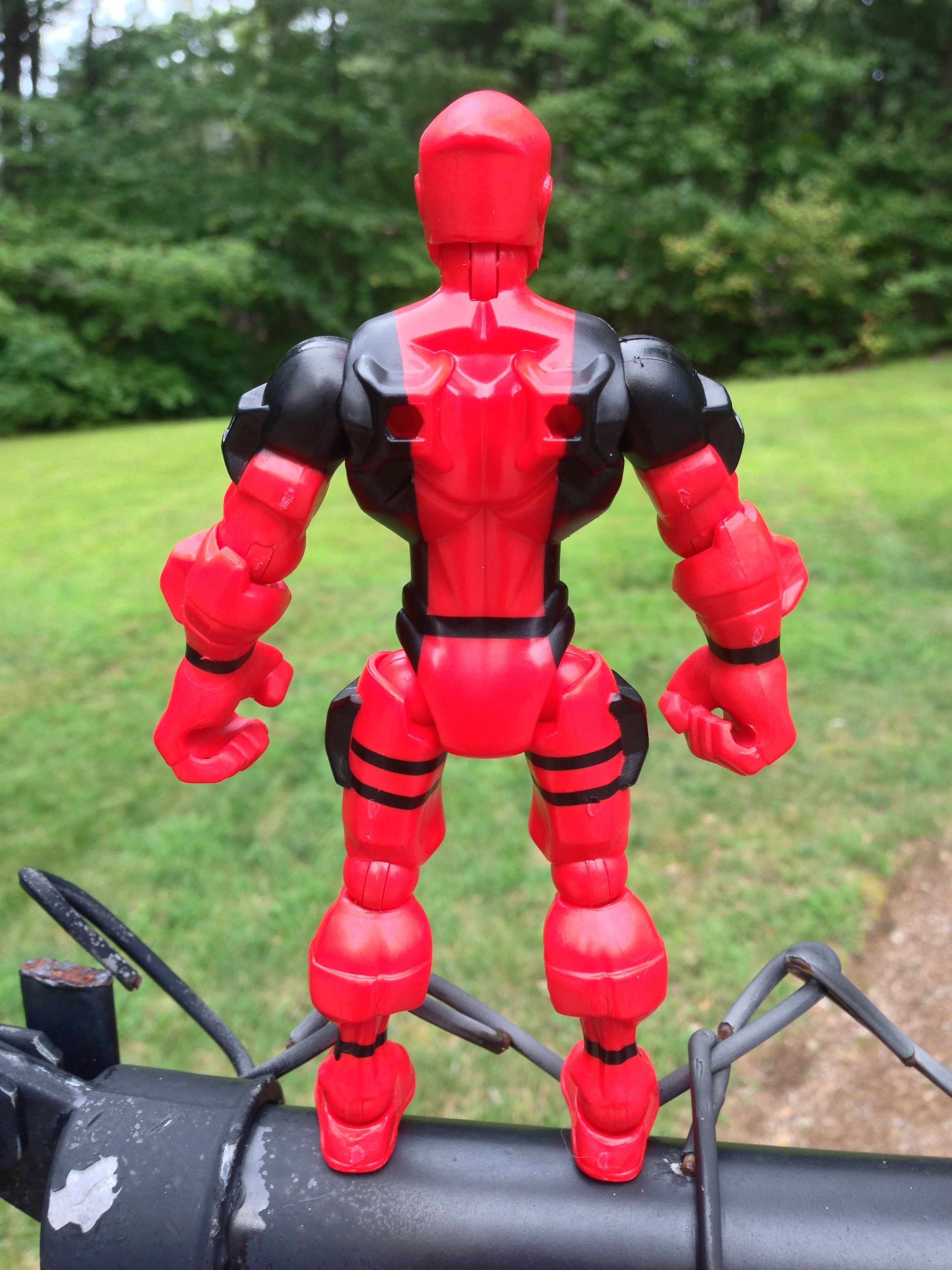 Marvel Mashers Deadpool Figure Review & Photos Marvel