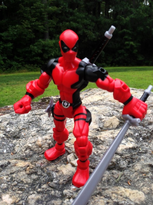 Hasbro Marvel Mashers 2014 Deluxe Deadpool Action Figure