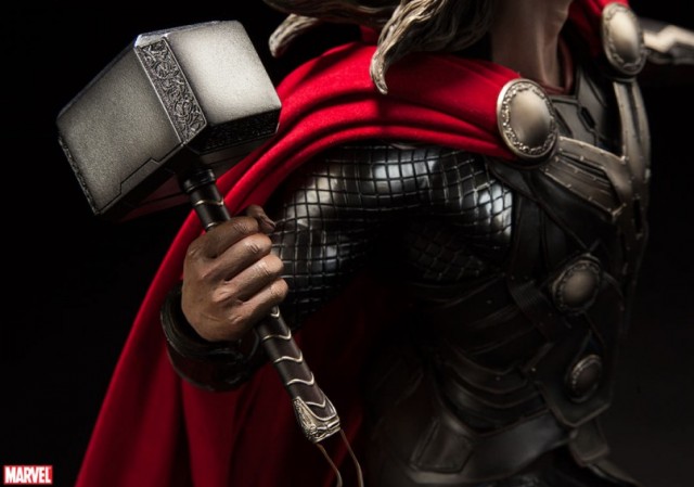 Sideshow Premium Format Thor Dark World Mjolnir Hammer Detail