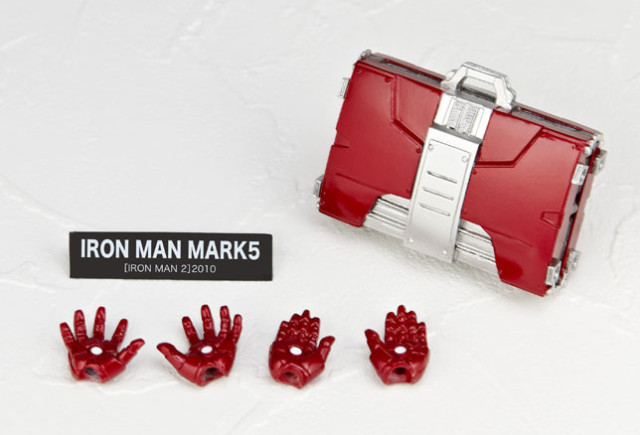 Revoltech Iron Man Mark V Figure Accessories Suticase Alernate Hands
