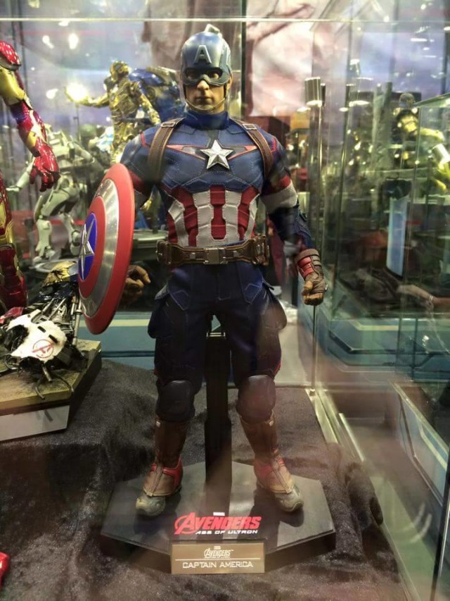 Avengers Age of Ultron Hot Toys Captain America Figure