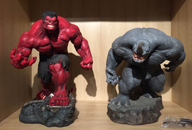 Comparison of Sideshow Rhino Comiquette and Red Hulk Premium Format Figure Statue