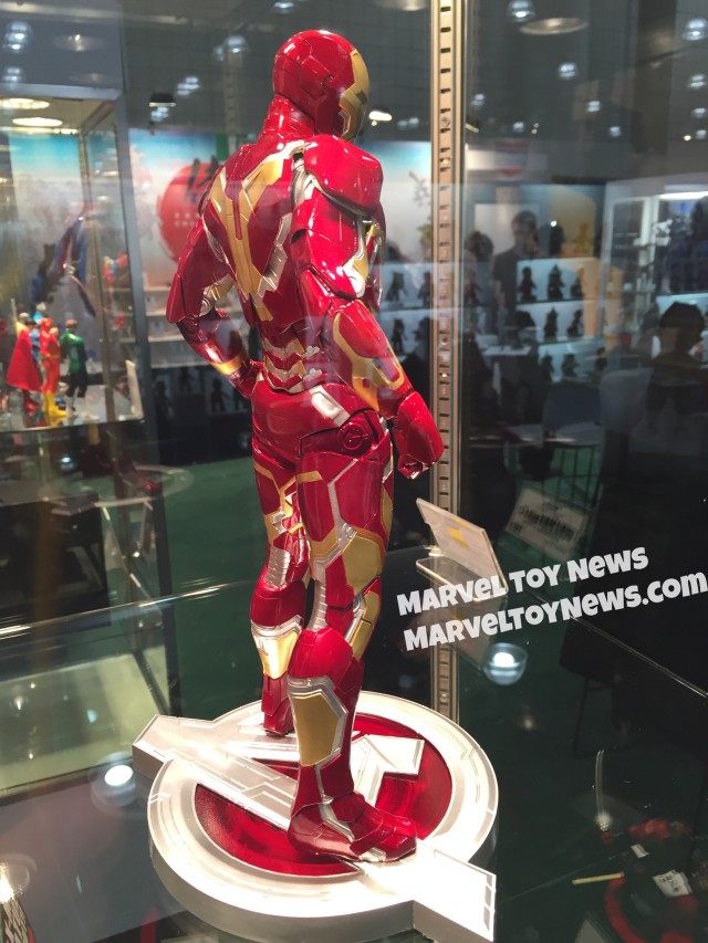 New York Toy Fair 2015 Kotobukiya Iron Man Mark 43 Statue Back