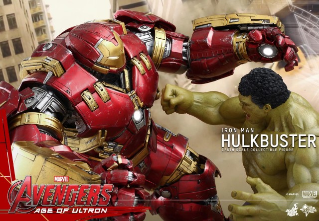 Hulkbuster Iron Man Hot Toys Figure vs. Hulk