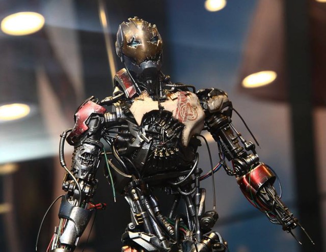 Ultron Mark I Hot Toys Figure Close-Up