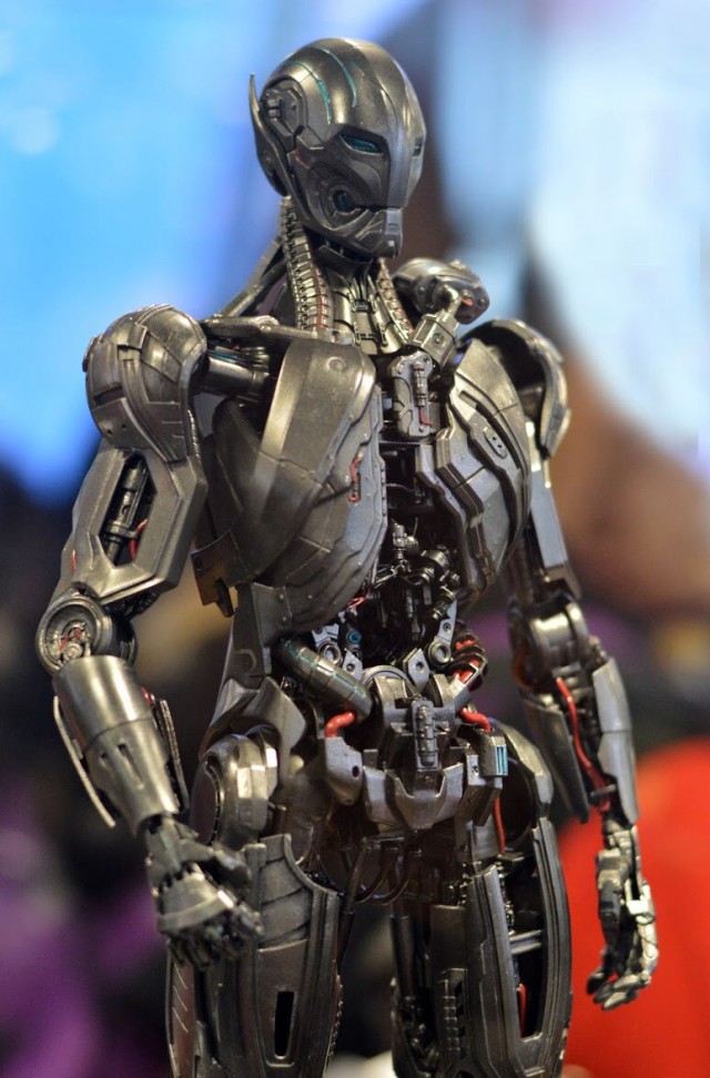 Ultron Sentry Hot Toys Avengers Age of Ultron Figure