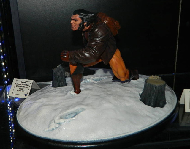 2015 Diamond Marvel Premier Collection Wolverine in Snow Statue