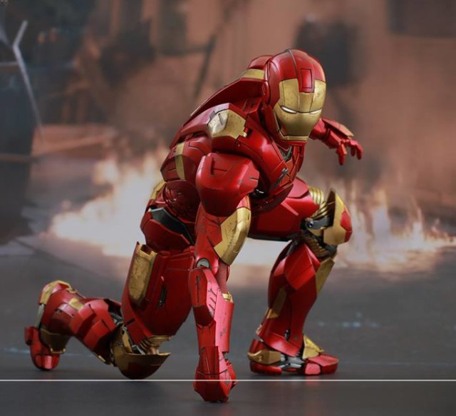 Mark IX Iron Man Hot Toys Figure