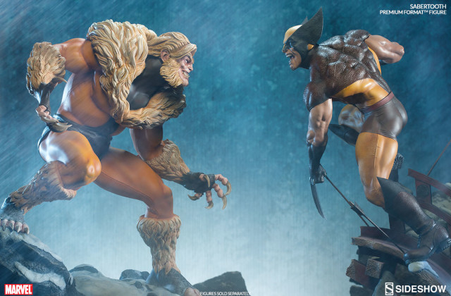 Sideshow Sabertooth Classic Costume Statue vs. Brown Costume Wolverine