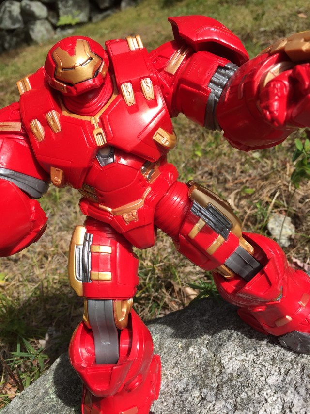 Avengers Legends Hulkbuster Iron Man BAF Review