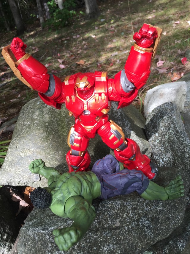 Hulkbuster Marvel Legends Figure Defeats Marvel Select Hulk