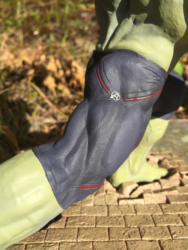 Age of Ultron Rampaging Hulk Statue Pants Close-Up Kotobukiya
