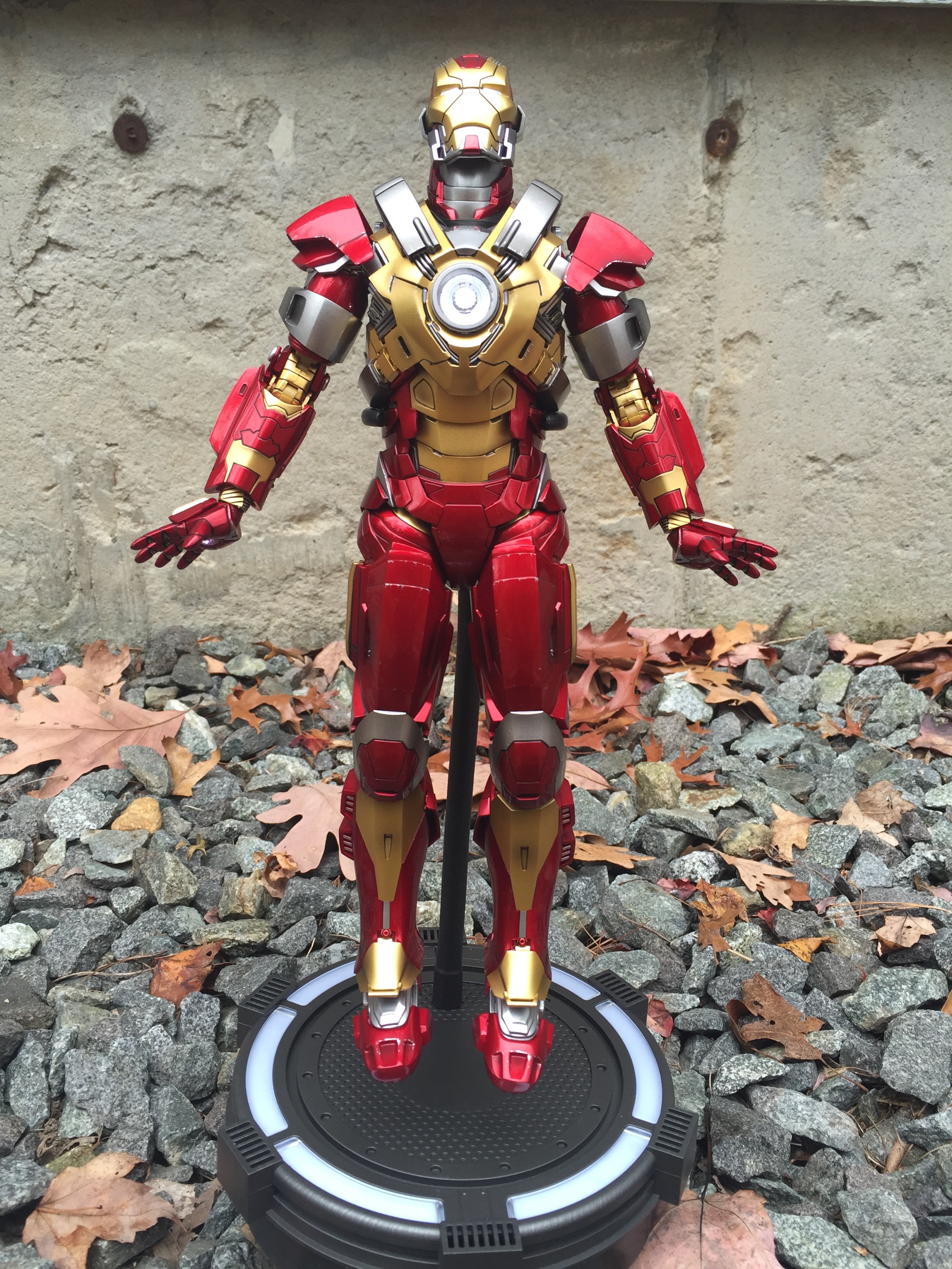 Hot Toys Iron Man 3 Heartbreaker Mark XVII MK 17 MMS212 Action Figure for sale online 