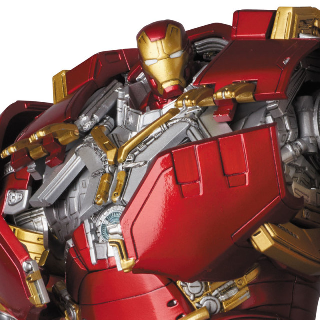 Iron Man Bust Undernearth Helmet of Hulkbuster Mafex Figure