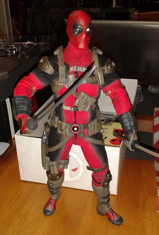 Sideshow Collectibles Deadpool Figure Review