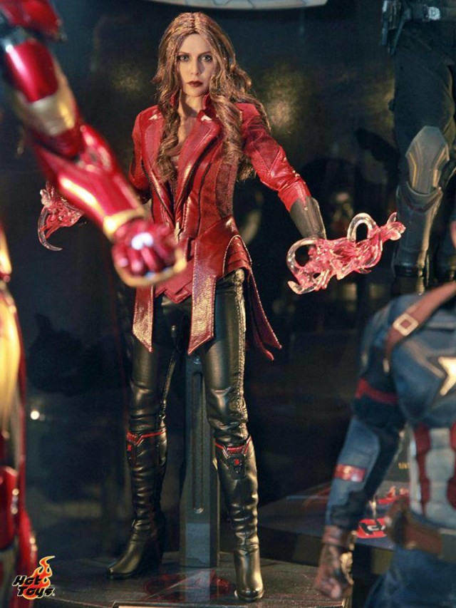 Captain America Civil War Scarlet Witch Hot Toys Figure