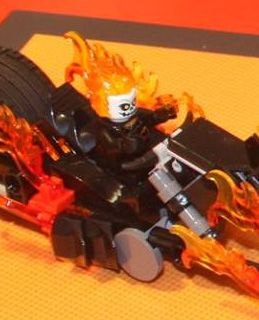 Ghost Rider LEGO Minifigure Summer 2016 Set