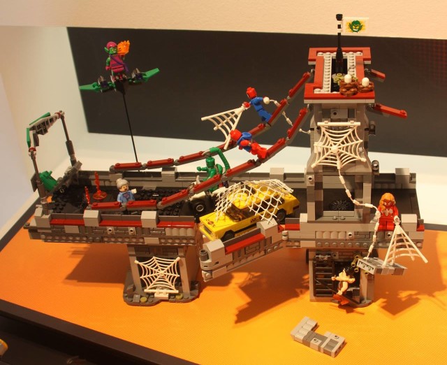 LEGO Ultimate Spider-Man Web Warriors Bridge Battle 76057