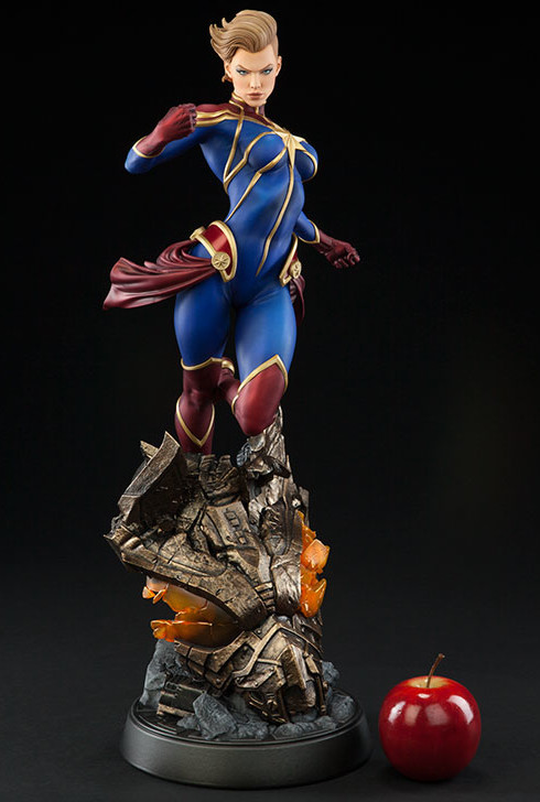 Captain Marvel - full size Statue 1:1 Figure