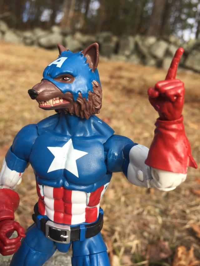 Cap-Wolf Legends Figure Pointing