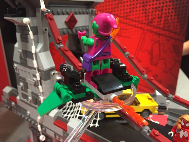 Back of LEGO 76057 Green Goblin Figure Glider