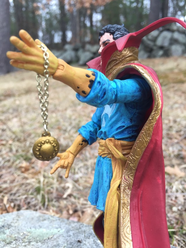 Diamond Marvel Select Doctor Strange Eye of Agamotto Accessory