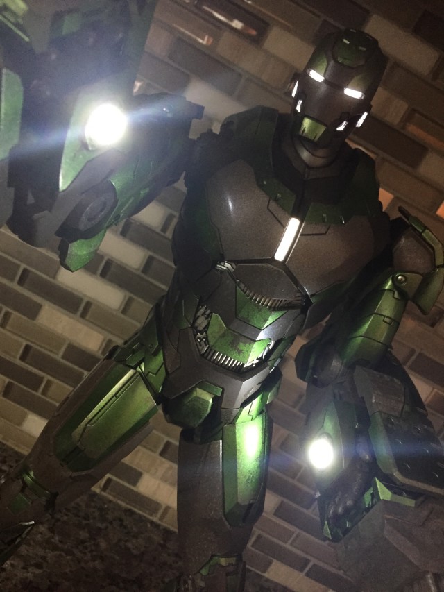 Hot Toys Iron Man Mark XXVI Gamma Armor Review