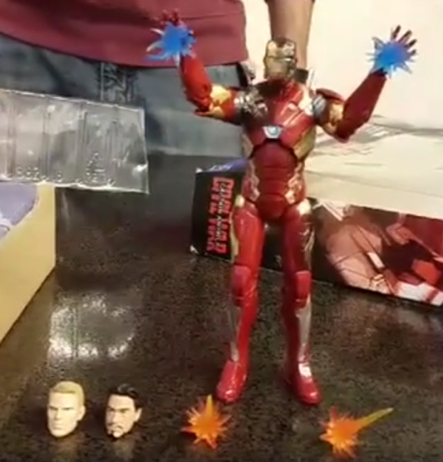 Hasbro Civil War Battle Damaged Iron Man Marvel Legends Figure