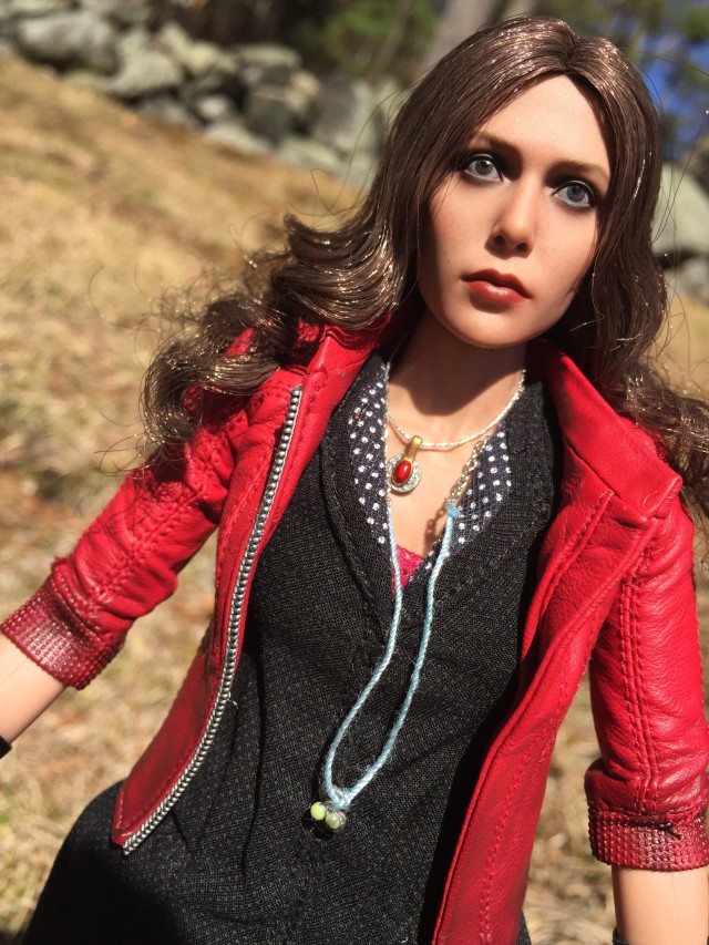 Hot Toys Scarlet Witch Age of Ultron Sixth Scale Figure Review