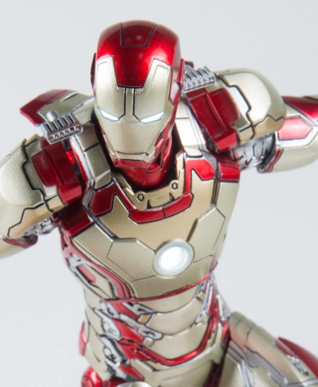 LED Light-Up Eyes and Chest on Comicave Mark 42 Iron Man 6 Inch Figure
