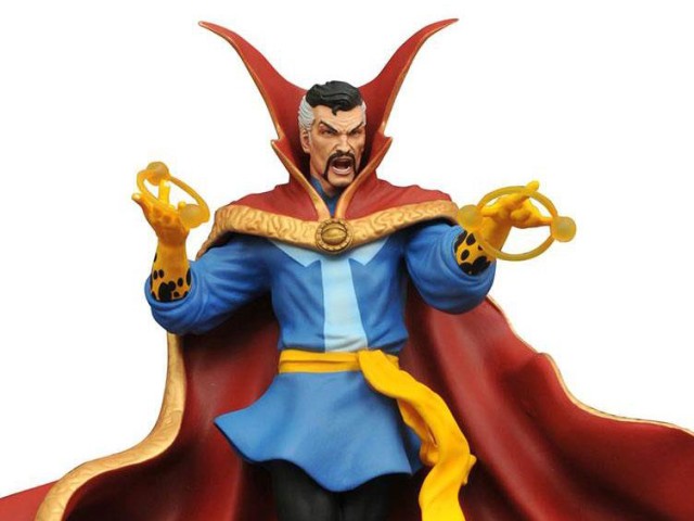 Doctor Strange Marvel Gallery Statue Close-Up