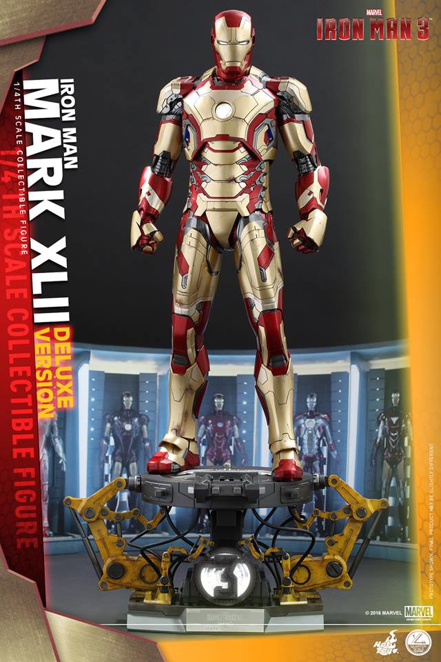 Hot Toys Iron Man Mark 42 QS Figure Deluxe Base Gantry