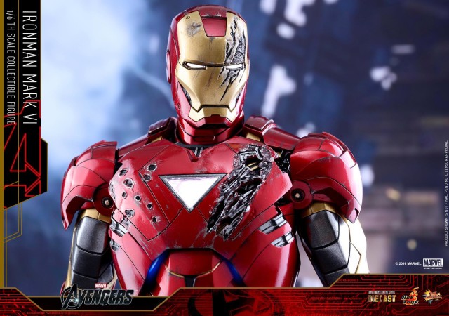 Hot Toys Iron Man Mark VI Die-Cast Figure Battle-Damaged Helmet and Armor