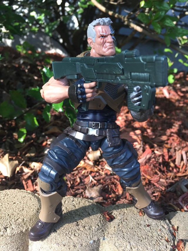 Marvel Legends X-Men Cable 6" Figure Holding Gun Two-Handed