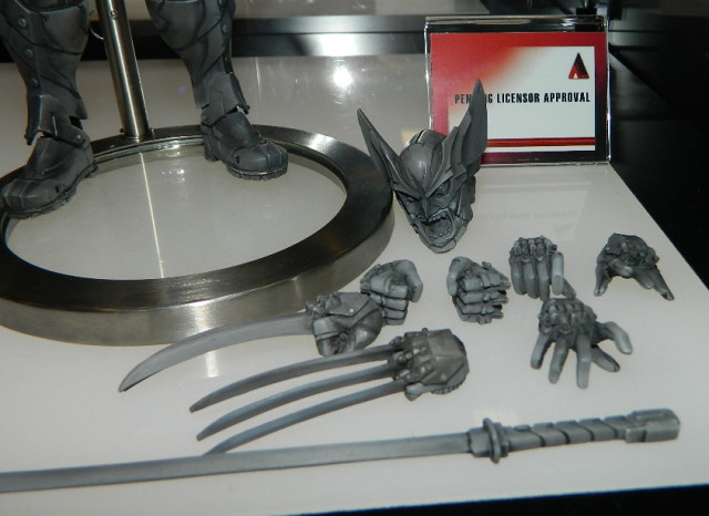 Wolverine Play Arts Kai Square-Enix Accessories