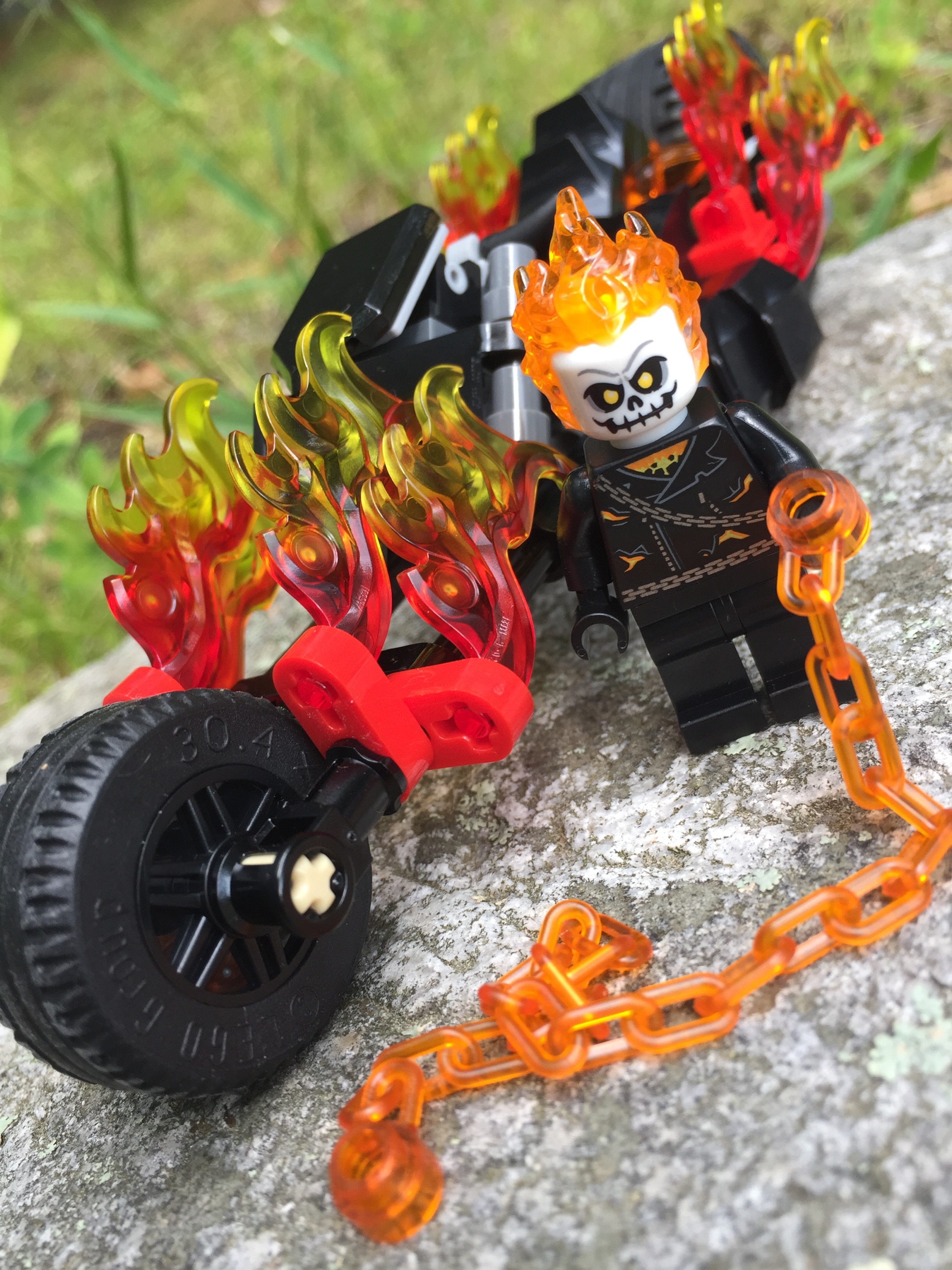 oprejst skrivebord Nathaniel Ward LEGO Spider-Man Ghost Rider Team-Up 76058 Review - Marvel Toy News